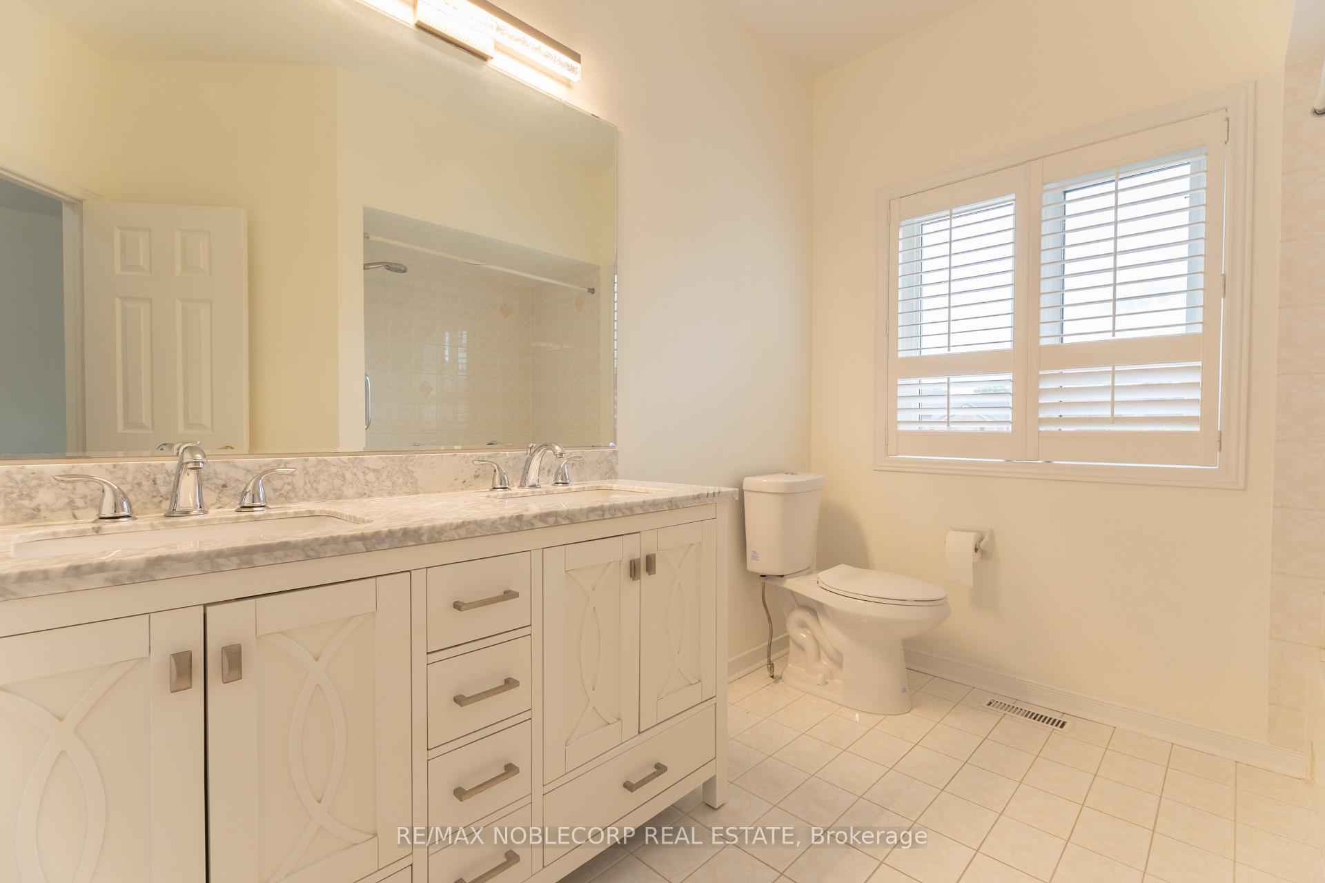 Photo 38 of 28 Opera Place, Vaughan, East Woodbridge — HOMEH