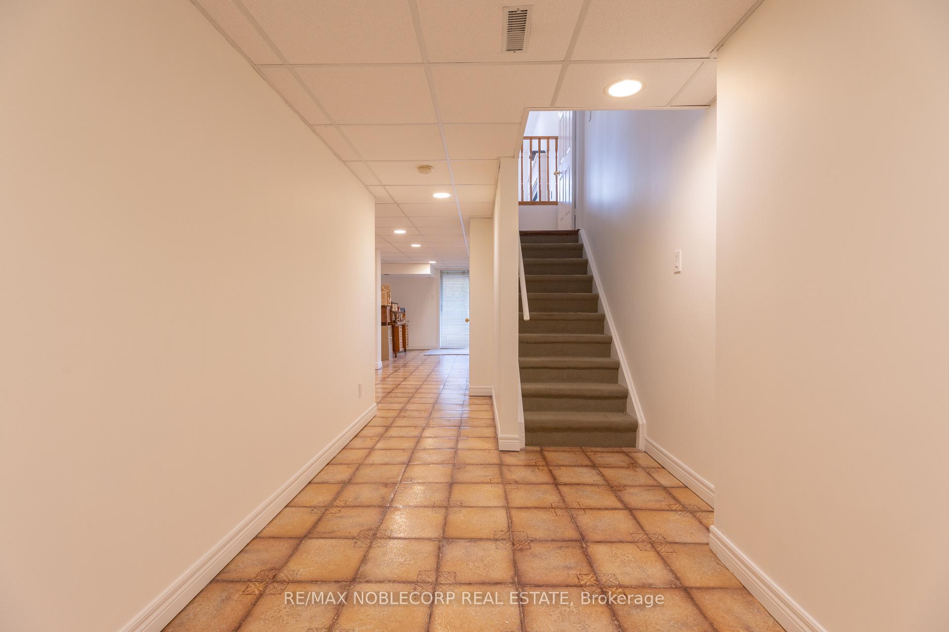 Photo 49 of 28 Opera Place, Vaughan, East Woodbridge — HOMEH