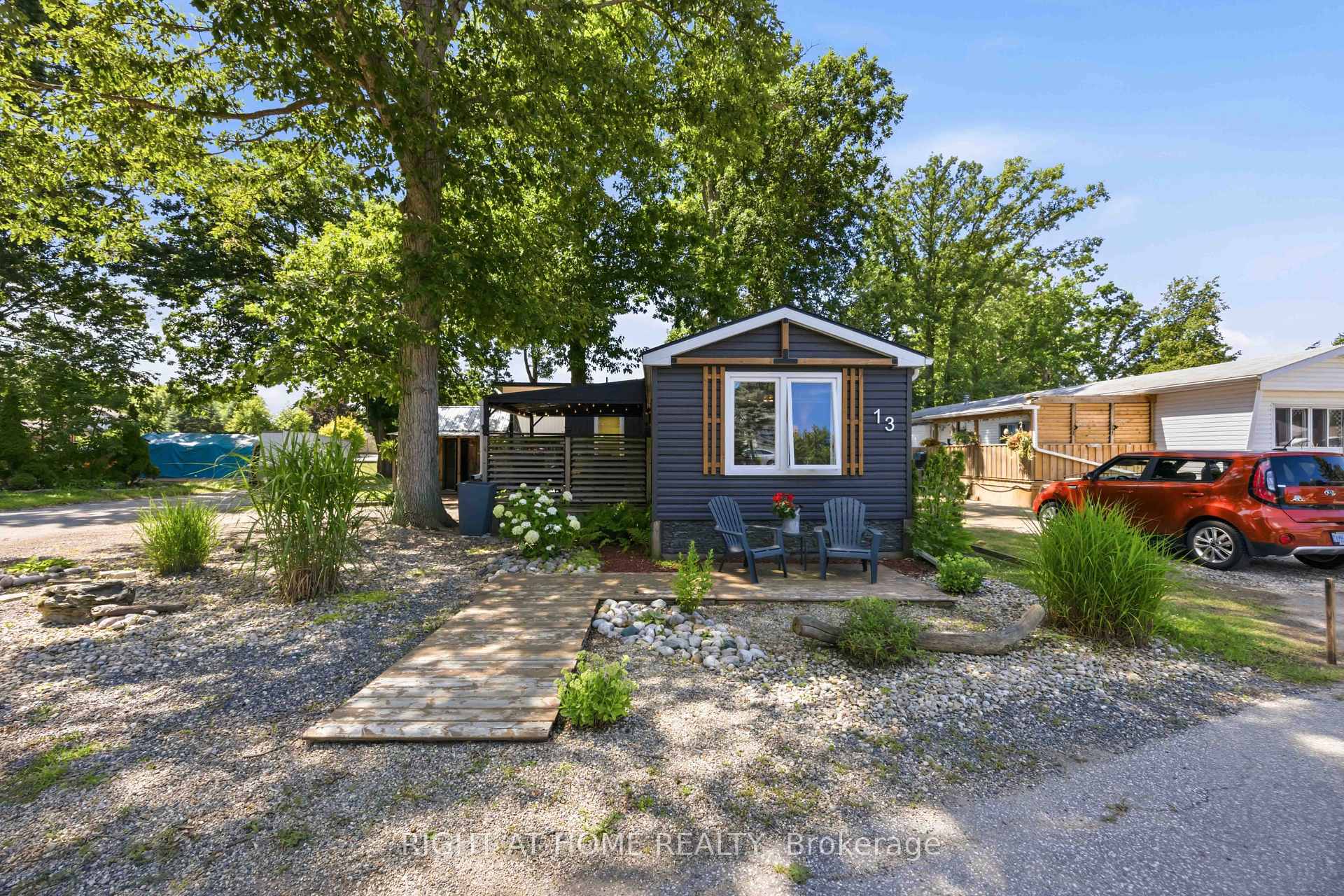 Photo 1 of Unit 13, 2891 Old Lakeshore Road, Sarnia — HOMEH