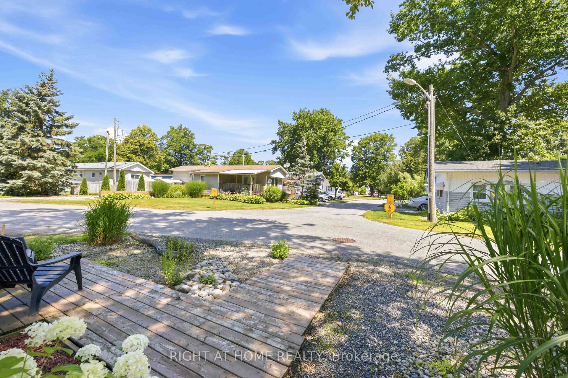 Photo 3 of Unit 13, 2891 Old Lakeshore Road, Sarnia — HOMEH