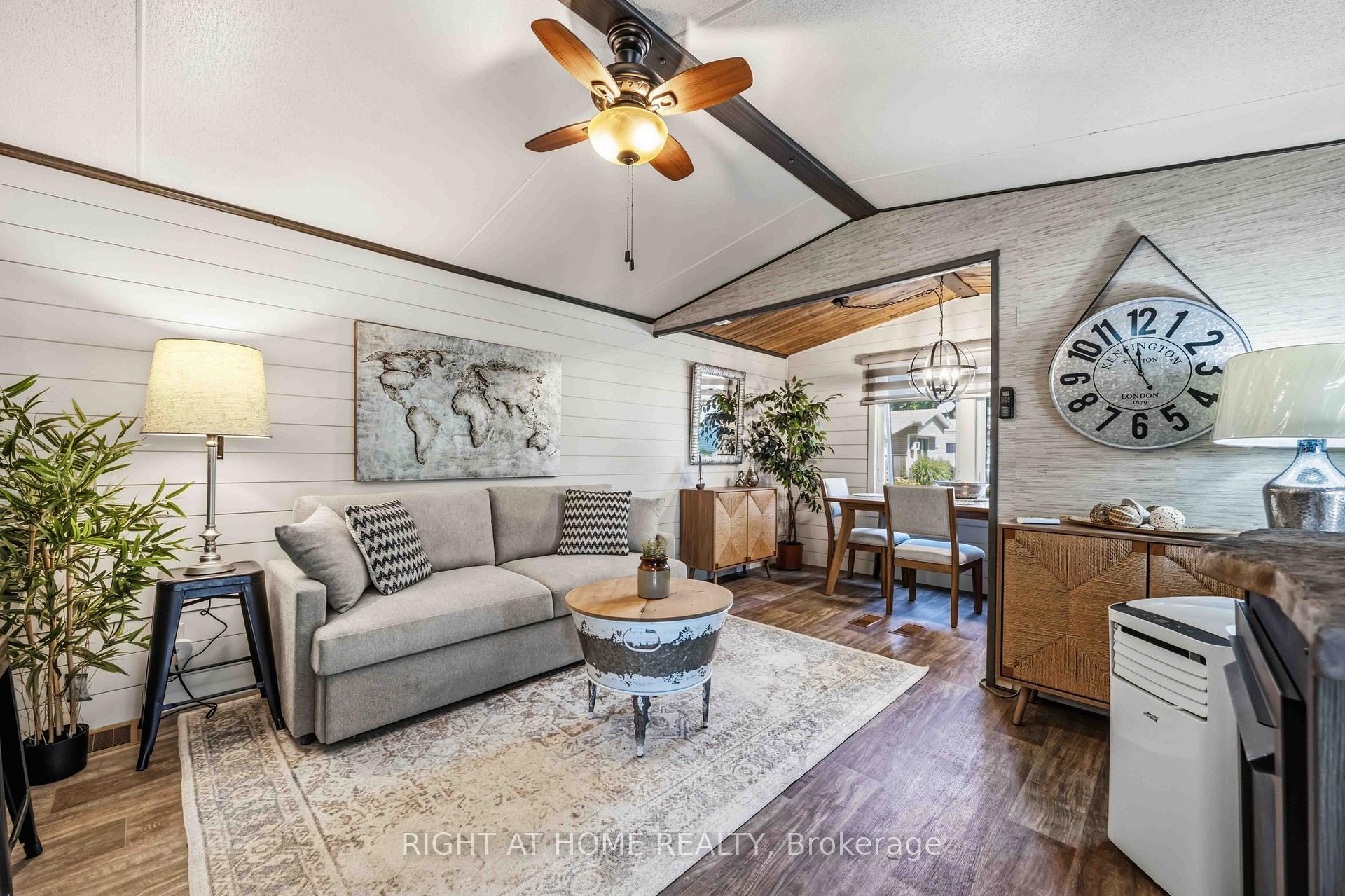 Photo 8 of Unit 13, 2891 Old Lakeshore Road, Sarnia — HOMEH