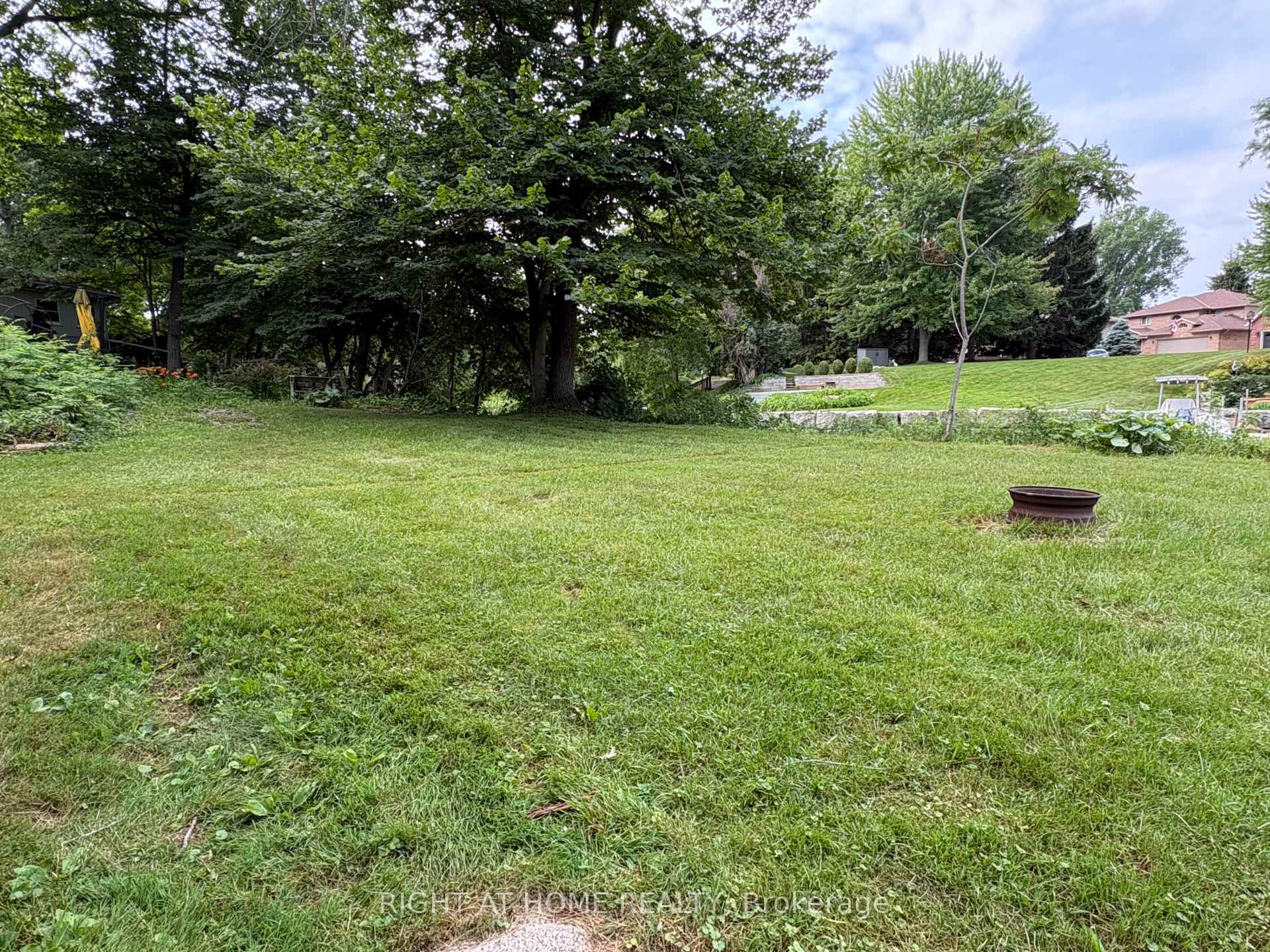 Photo 38 of Unit 13, 2891 Old Lakeshore Road, Sarnia — HOMEH