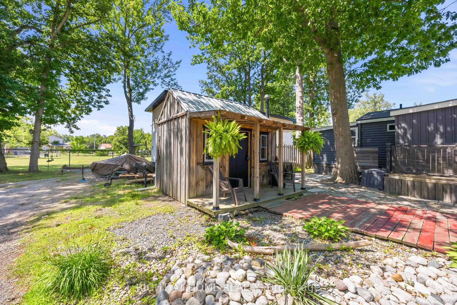 Photo 32 of Unit 13, 2891 Old Lakeshore Road, Sarnia — HOMEH