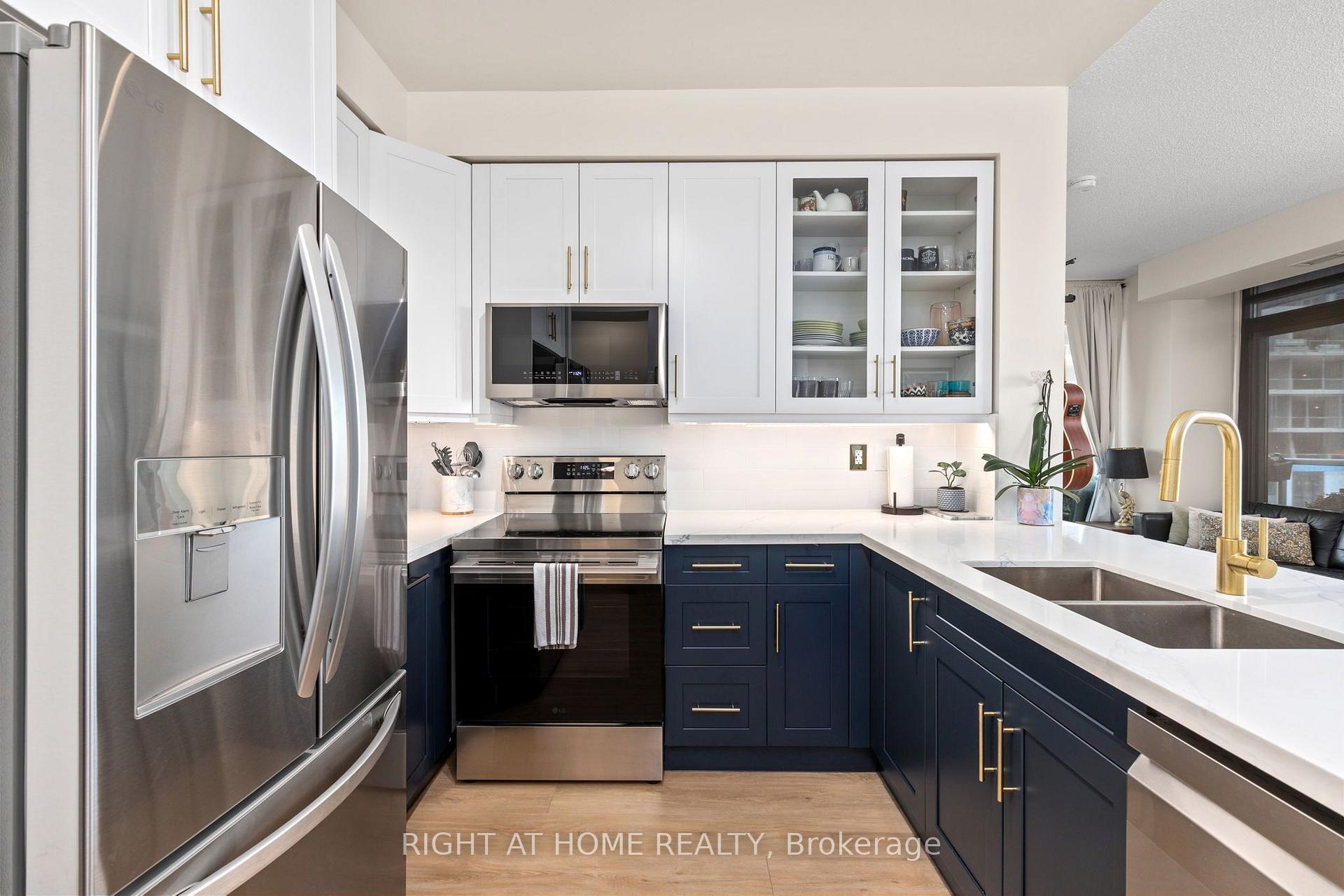 Photo 13 of Unit 815, 1185 The Queensway, Etobicoke, Islington-City Centre West — HOMEH