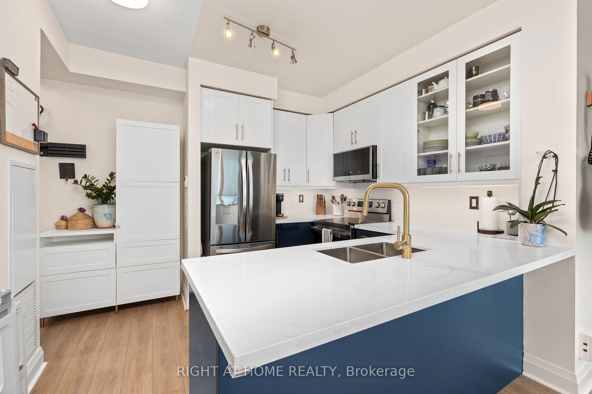 Photo 15 of Unit 815, 1185 The Queensway, Etobicoke, Islington-City Centre West — HOMEH