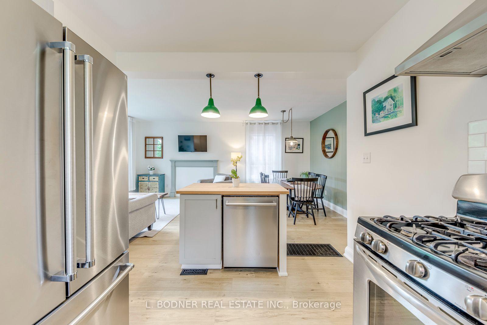 Photo 15 of 59 Queens Drive, North York, Weston — HOMEH