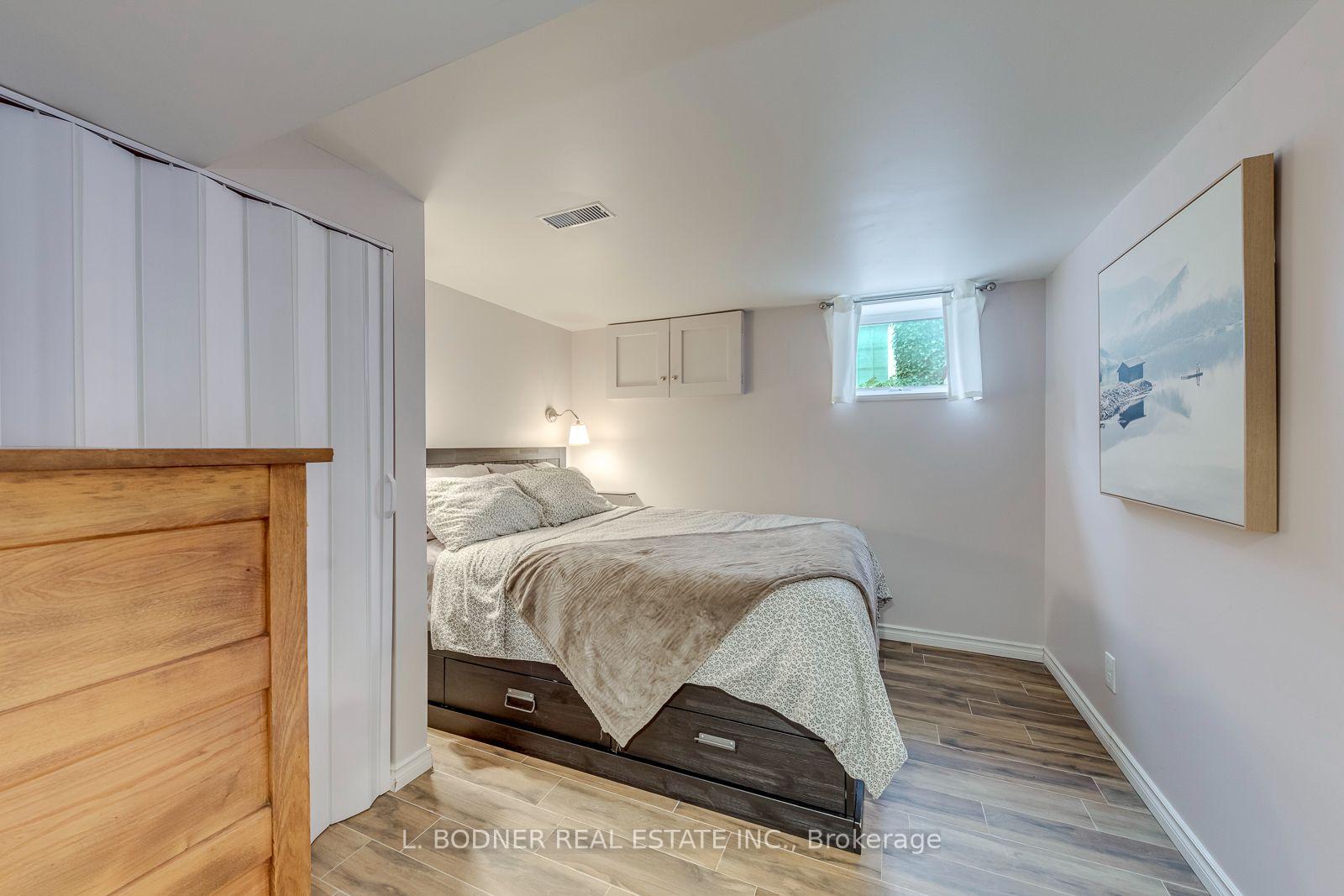 Photo 26 of 59 Queens Drive, North York, Weston — HOMEH