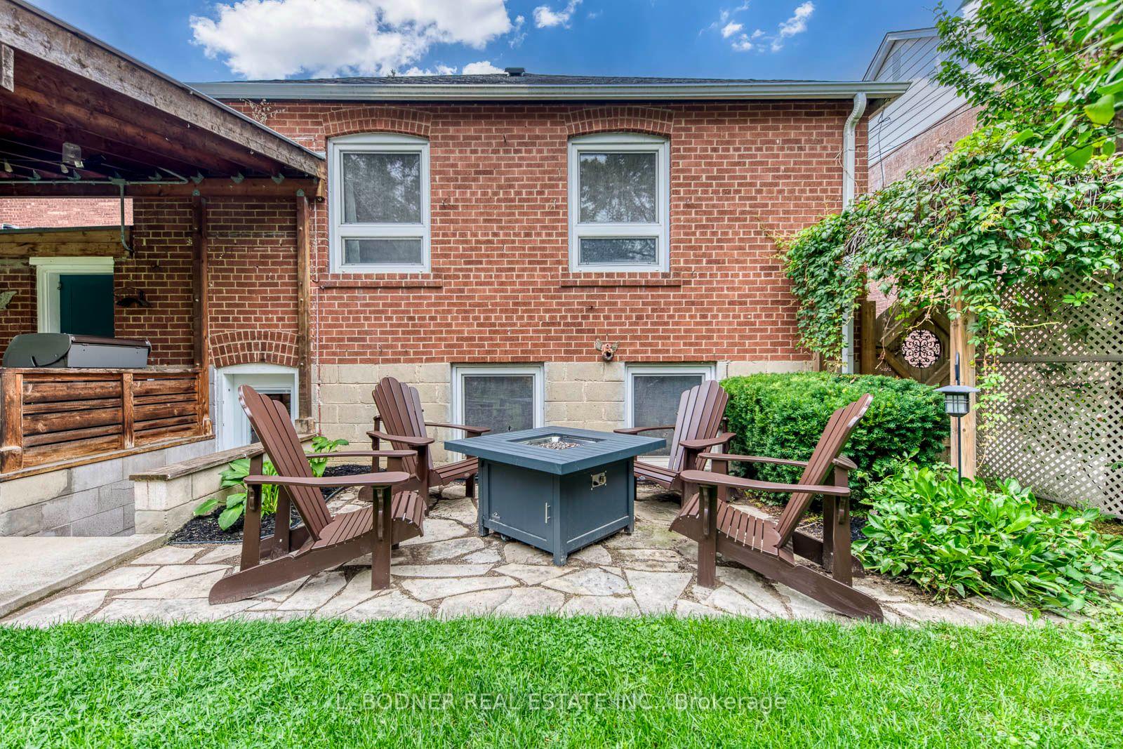 Photo 31 of 59 Queens Drive, North York, Weston — HOMEH