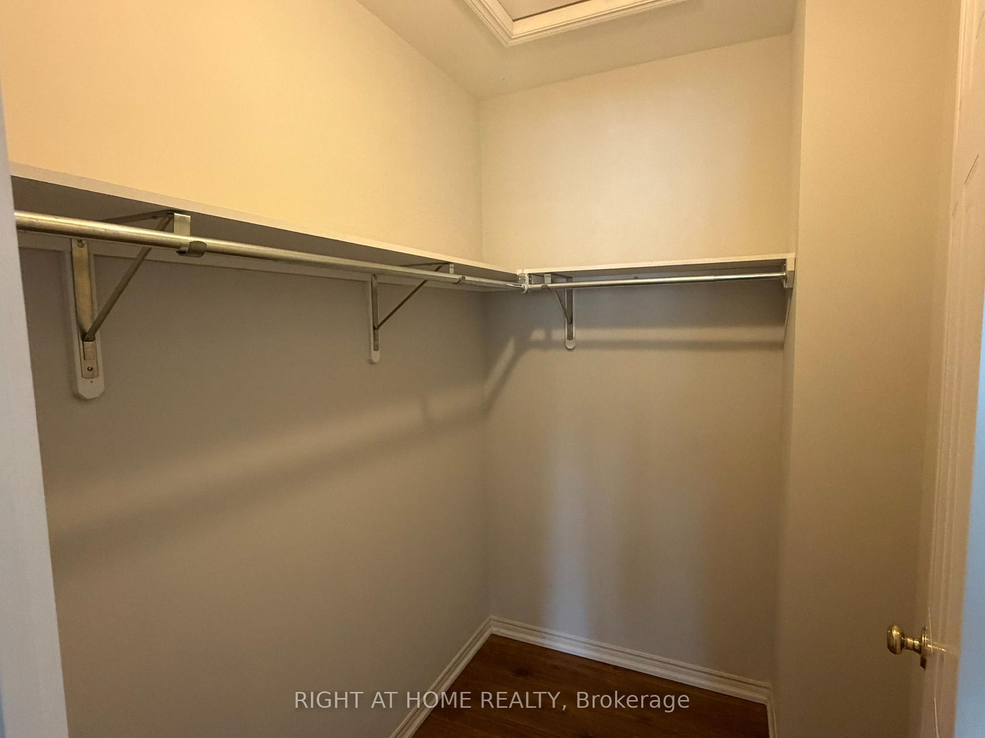 Photo 32 of 1004 Aldersbrook Road, London, North I — HOMEH
