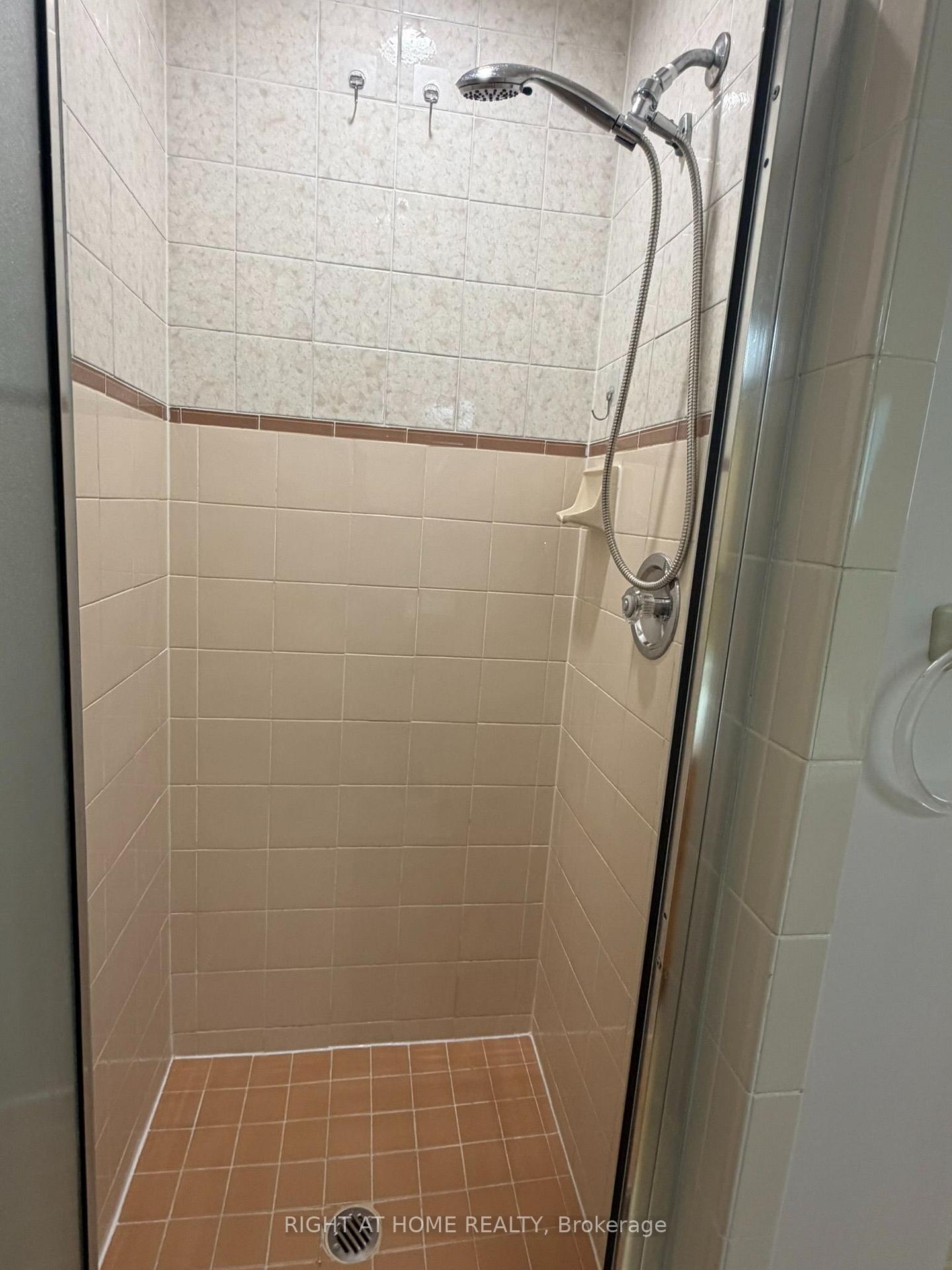 Photo 36 of 1004 Aldersbrook Road, London, North I — HOMEH