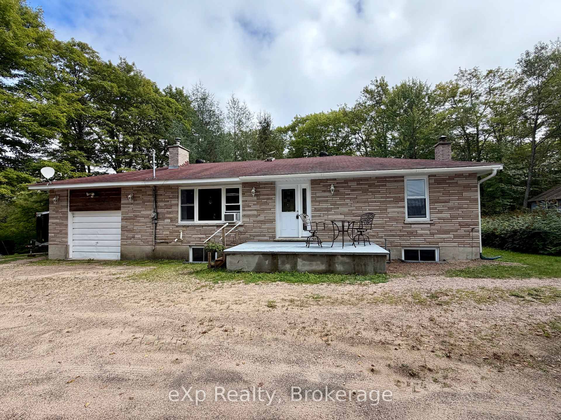 Photo of 1643 and 1671 Eagle Lake Road