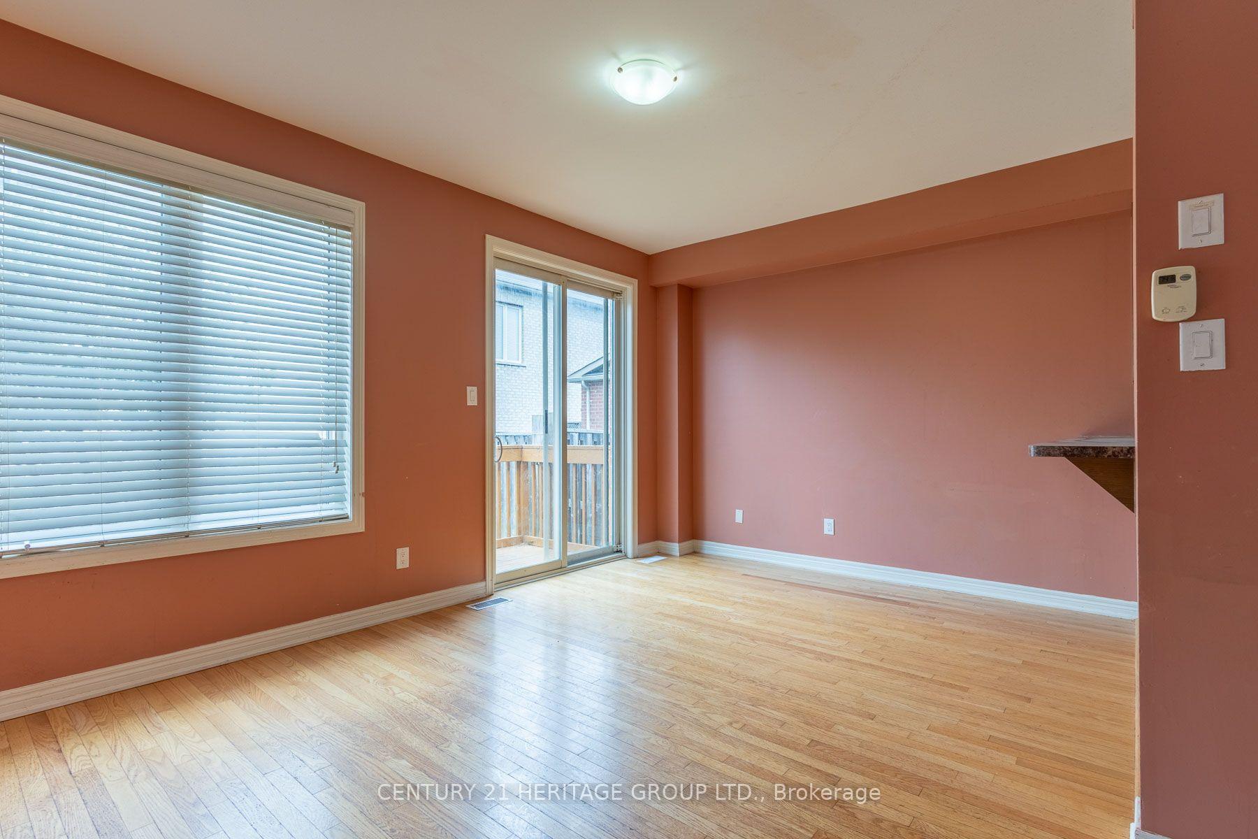 Photo 6 of 11 Pendulum Circle, Brampton, Sandringham-Wellington — HOMEH