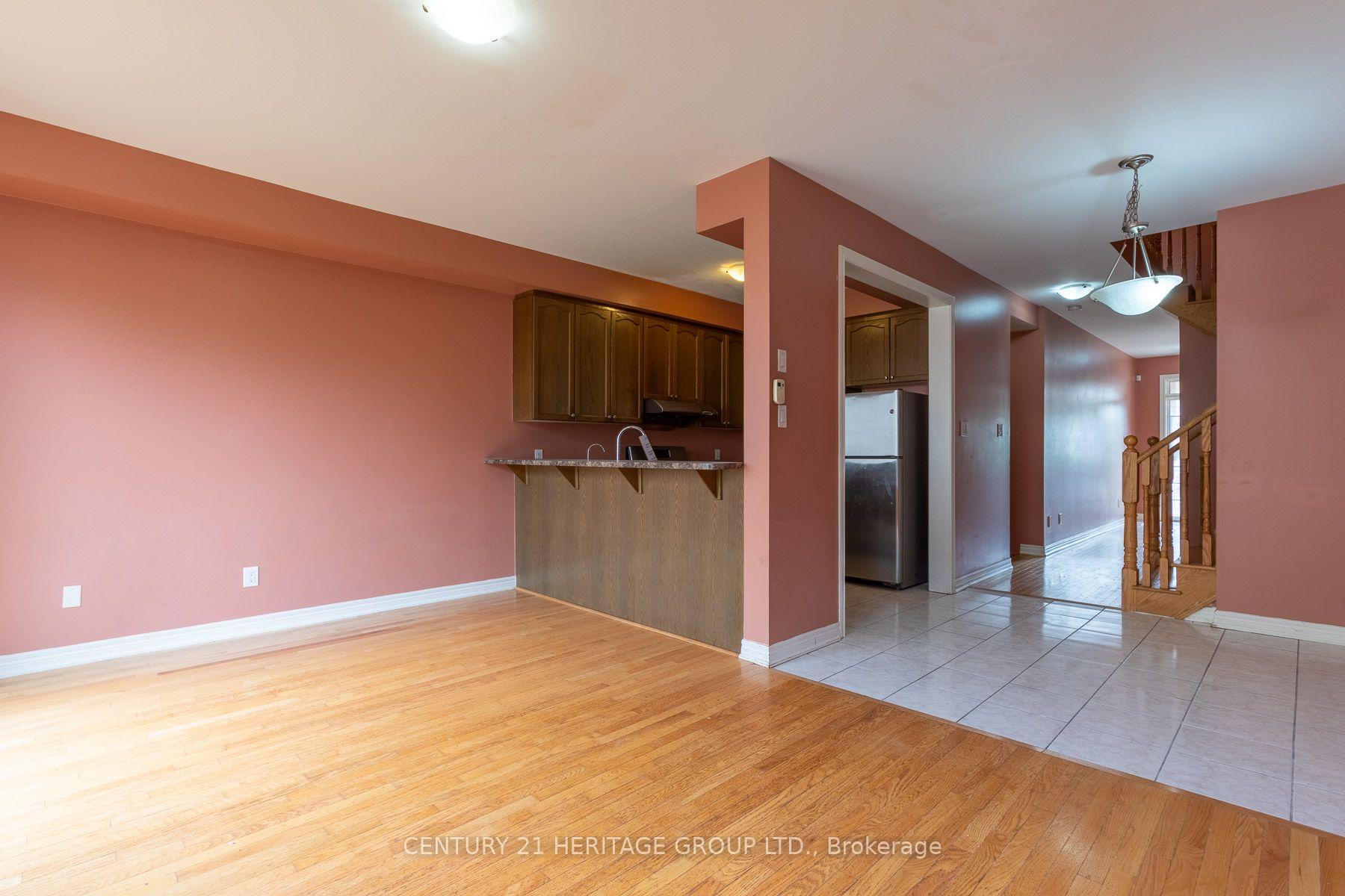 Photo 7 of 11 Pendulum Circle, Brampton, Sandringham-Wellington — HOMEH