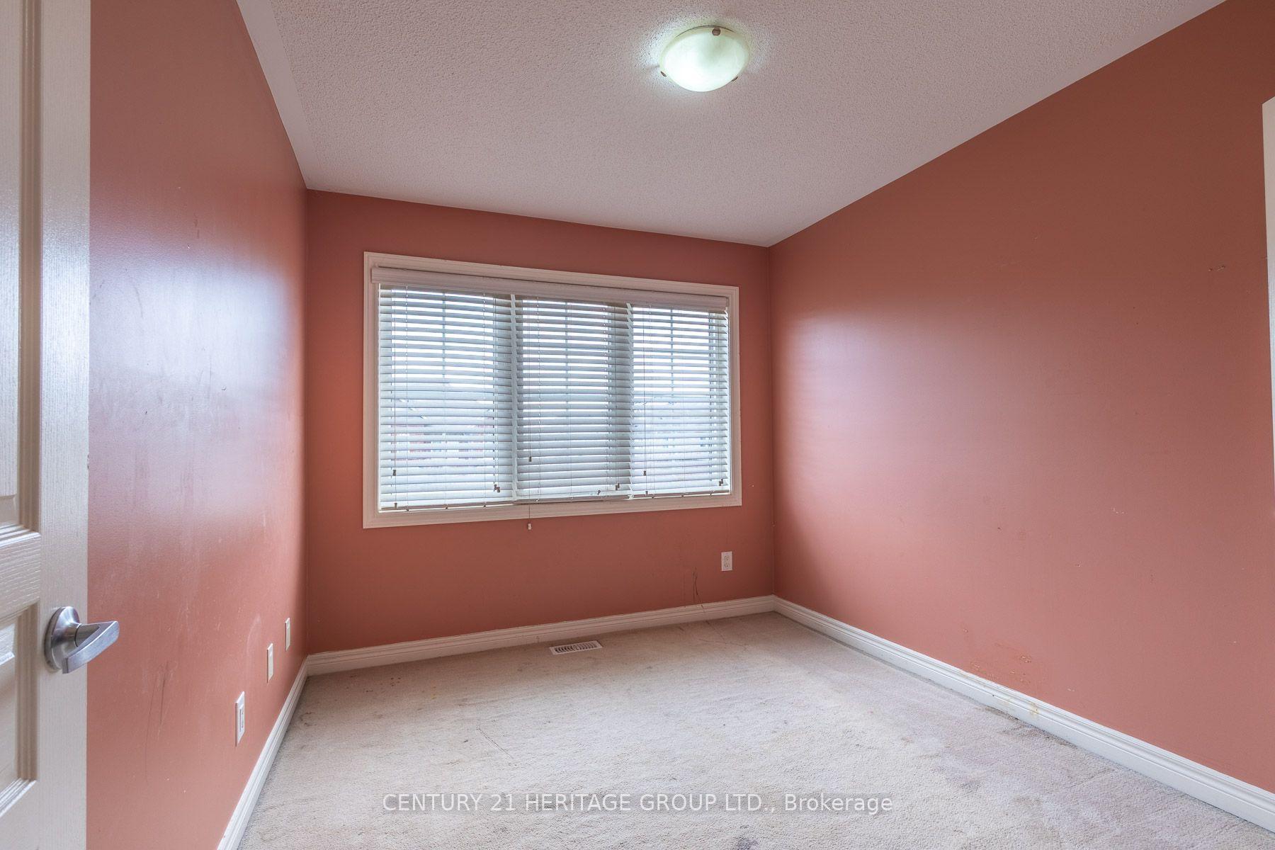 Photo 16 of 11 Pendulum Circle, Brampton, Sandringham-Wellington — HOMEH
