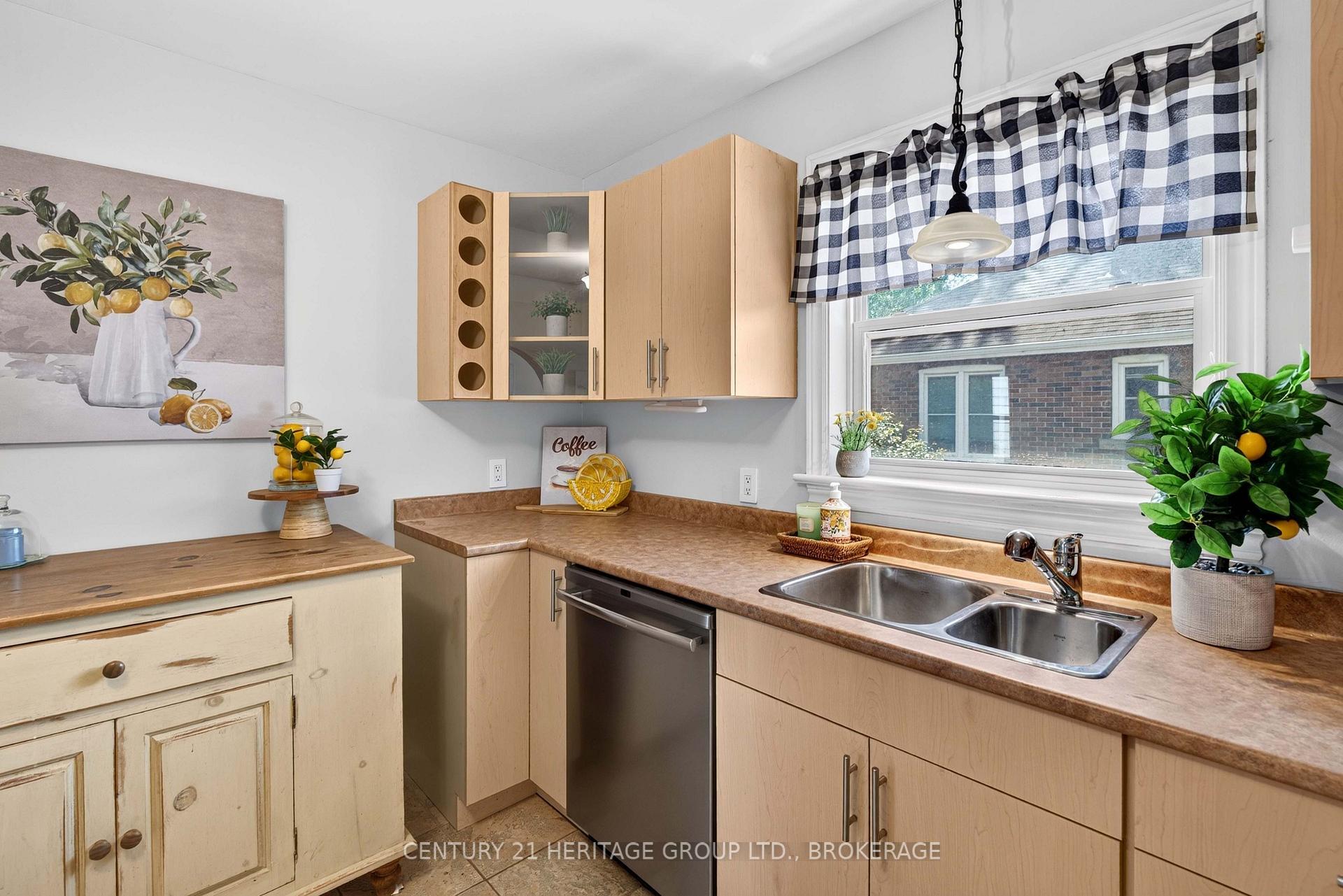 Photo 14 of 189 Westdale Avenue, Kingston, Central City East — HOMEH