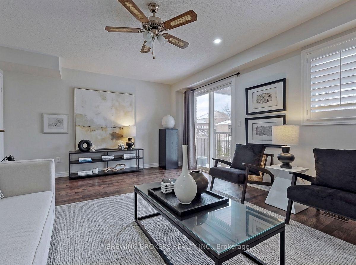 Photo 7 of 9 Forest Point Drive, North York, Mount Dennis — HOMEH