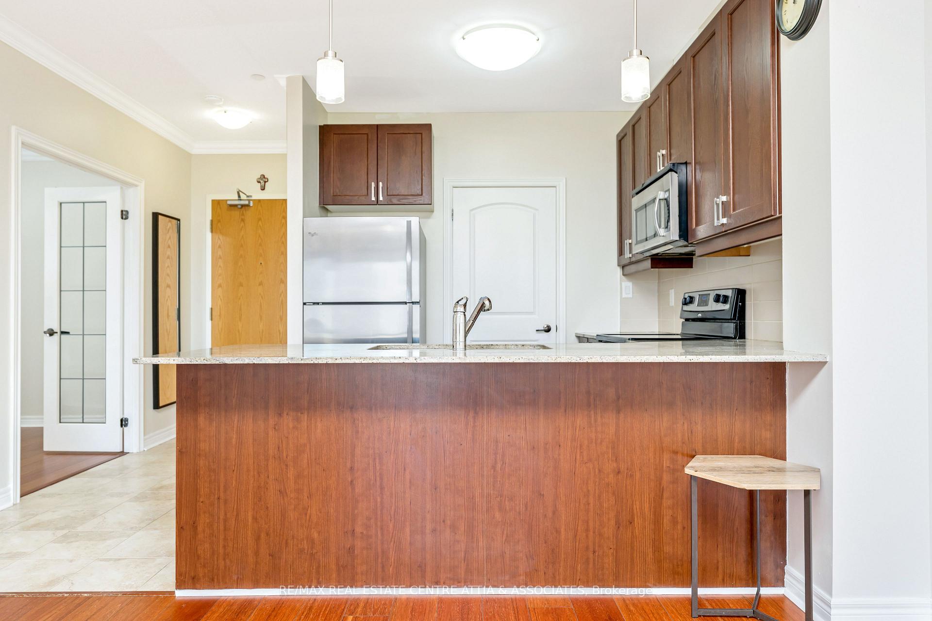 Photo 9 of Unit 521, 383 Main Street, Milton, Old Milton — HOMEH
