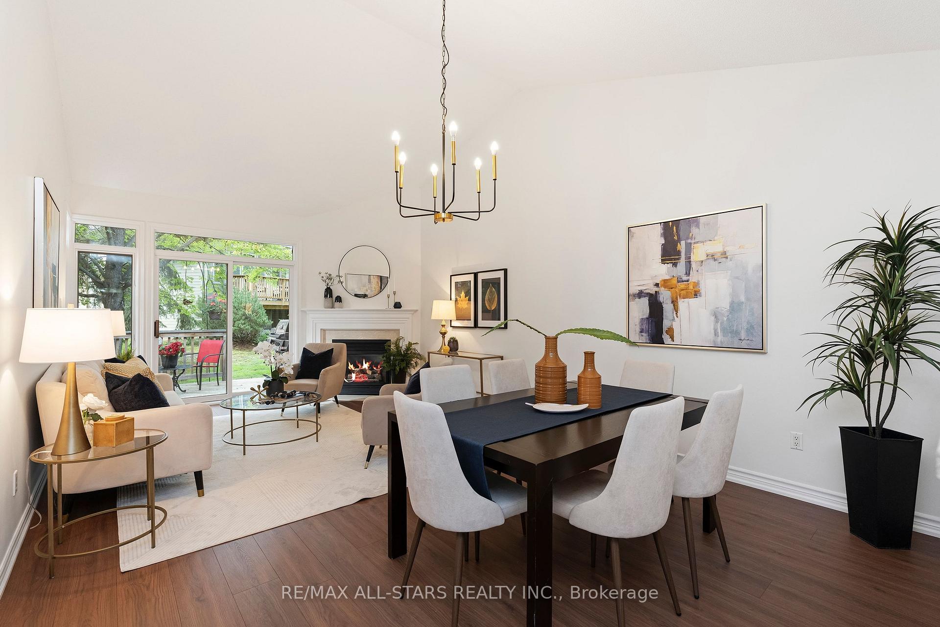 Photo 2 of 16 Kingfisher Cove Way, Markham, Greensborough — HOMEH