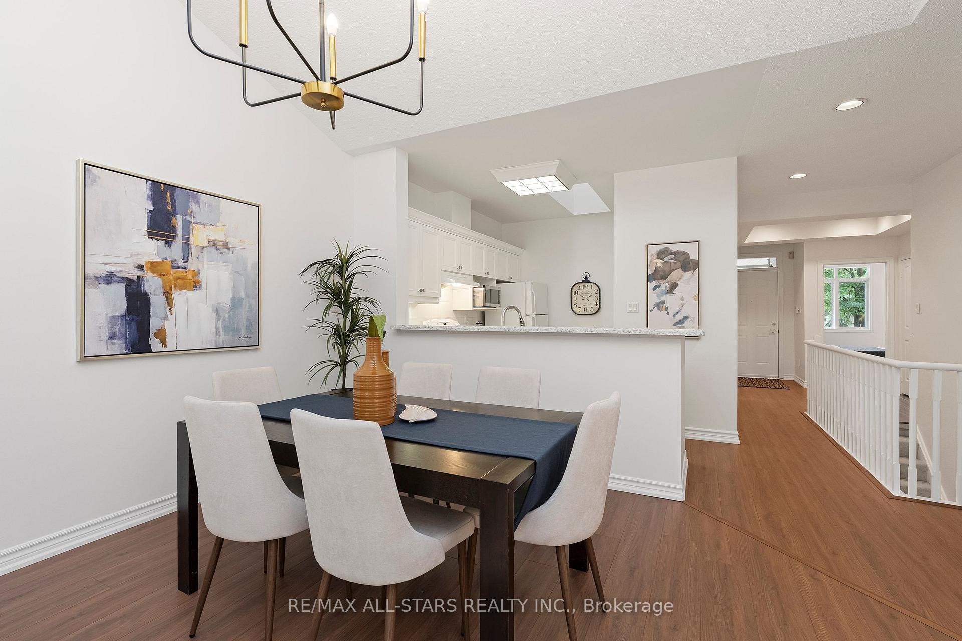 Photo 10 of 16 Kingfisher Cove Way, Markham, Greensborough — HOMEH