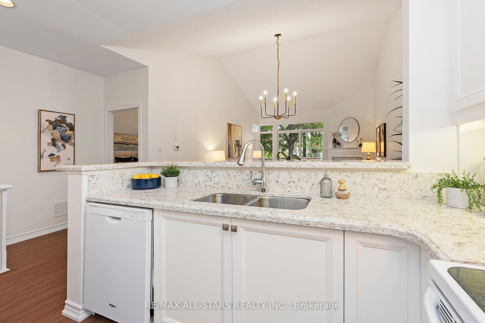 Photo 15 of 16 Kingfisher Cove Way, Markham, Greensborough — HOMEH