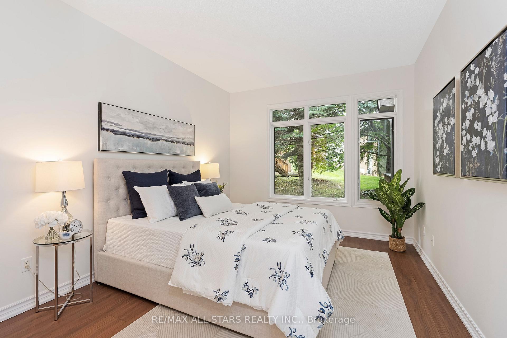 Photo 19 of 16 Kingfisher Cove Way, Markham, Greensborough — HOMEH