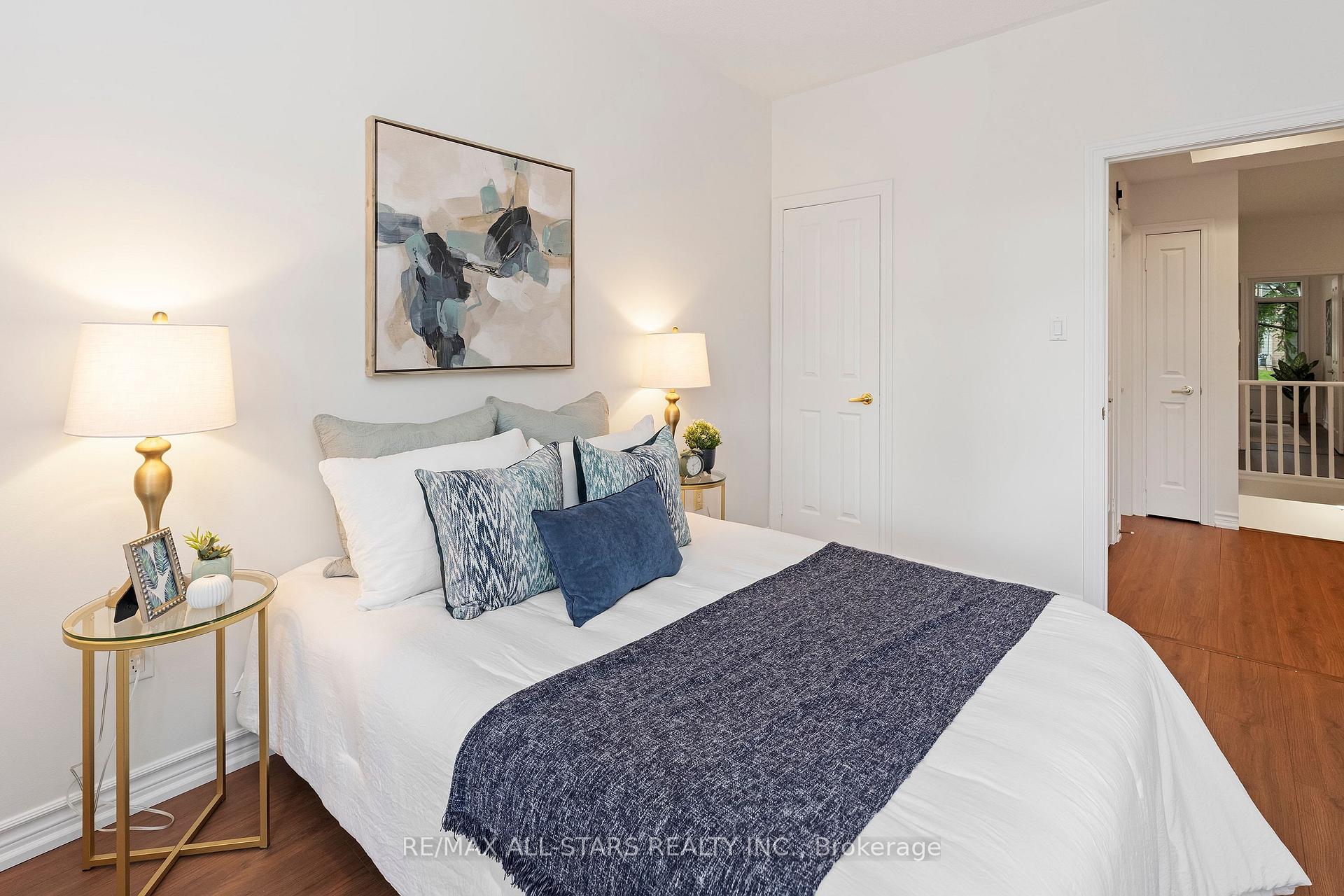 Photo 24 of 16 Kingfisher Cove Way, Markham, Greensborough — HOMEH