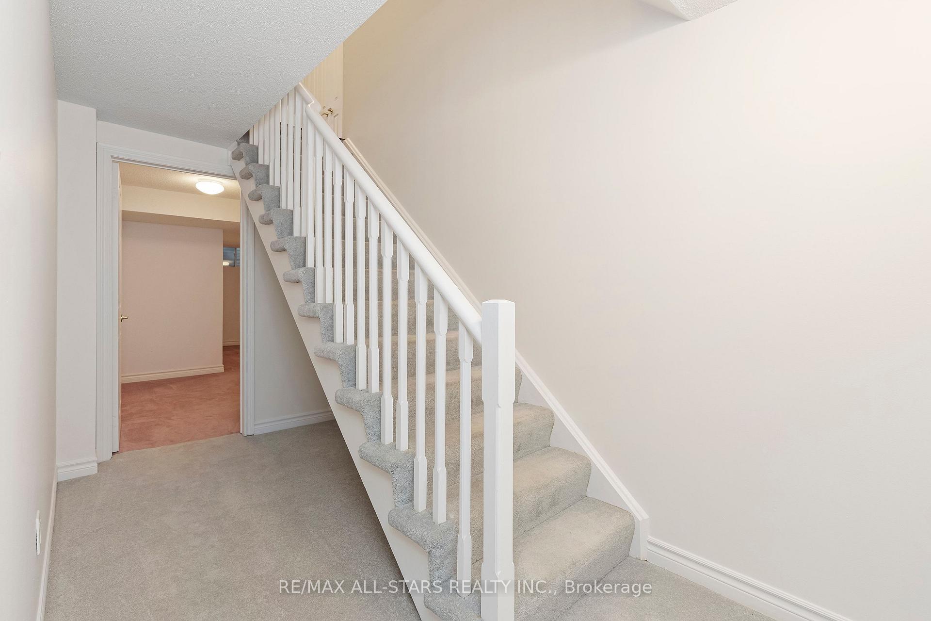 Photo 27 of 16 Kingfisher Cove Way, Markham, Greensborough — HOMEH