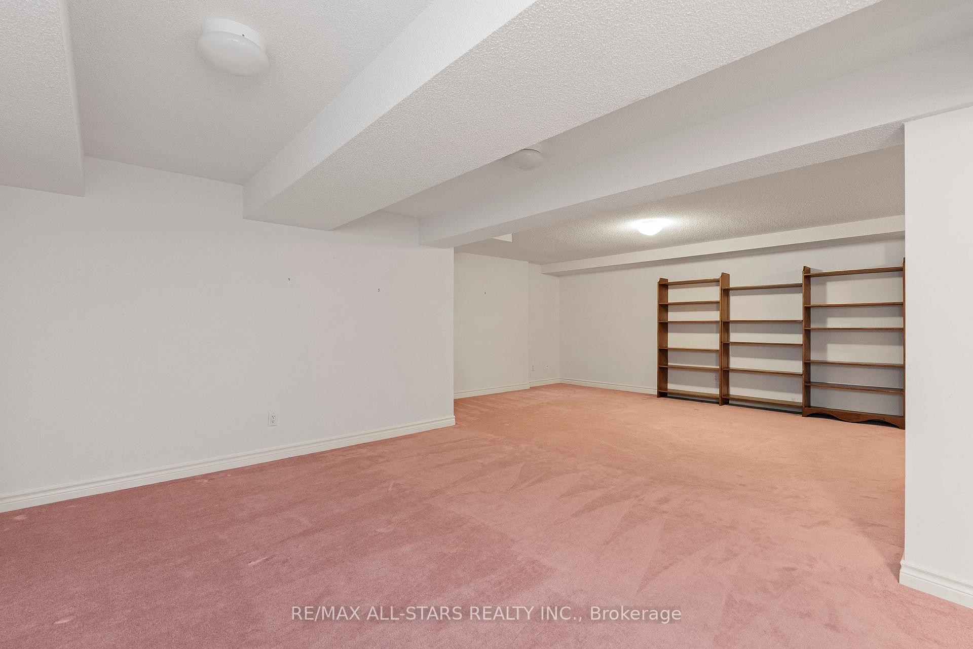 Photo 31 of 16 Kingfisher Cove Way, Markham, Greensborough — HOMEH