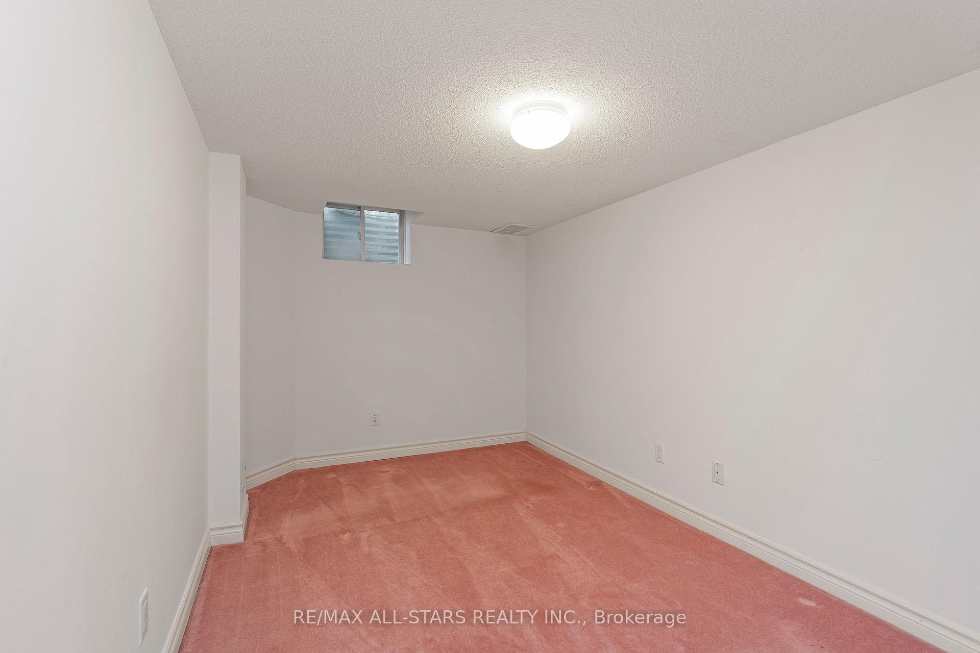 Photo 33 of 16 Kingfisher Cove Way, Markham, Greensborough — HOMEH