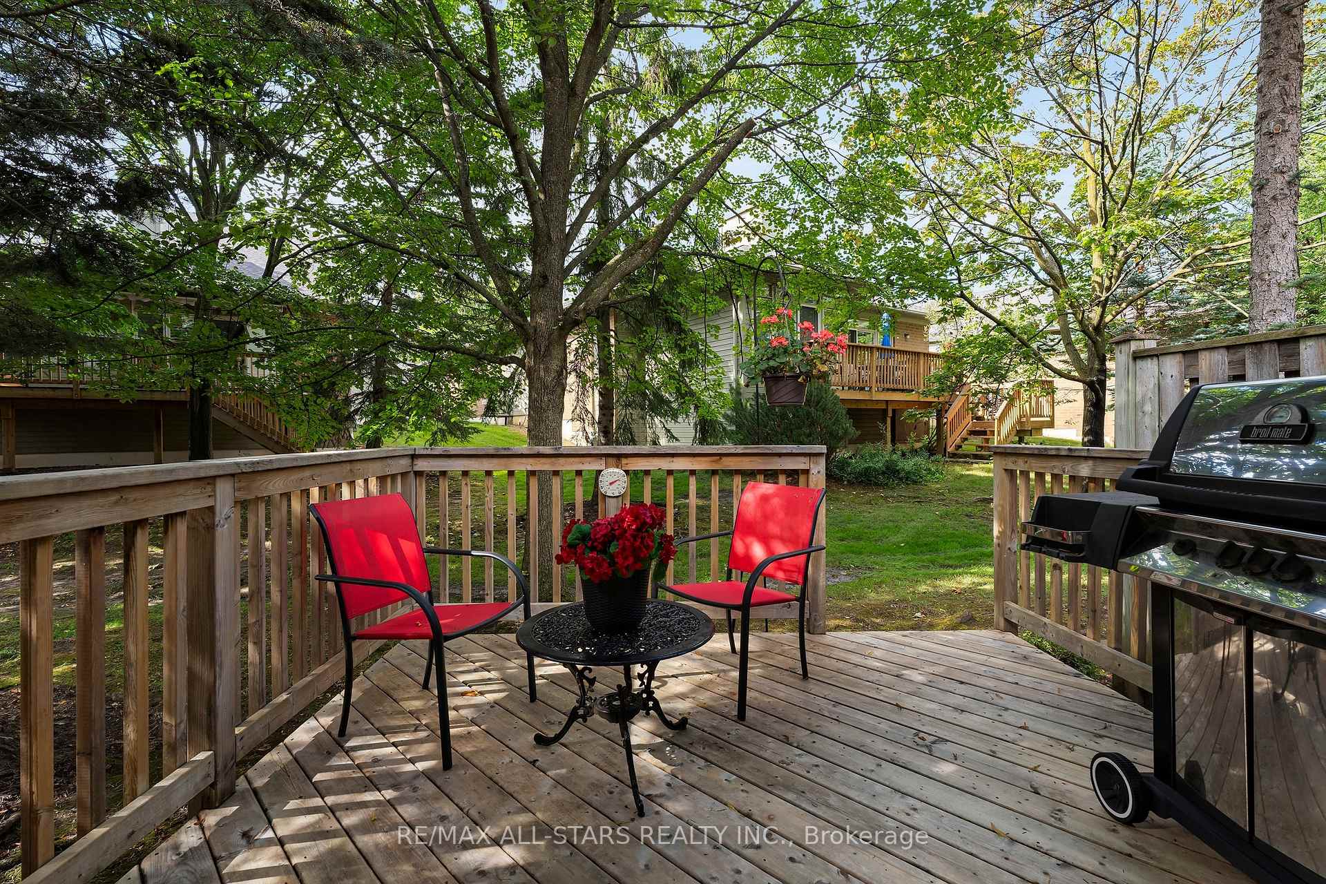 Photo 35 of 16 Kingfisher Cove Way, Markham, Greensborough — HOMEH