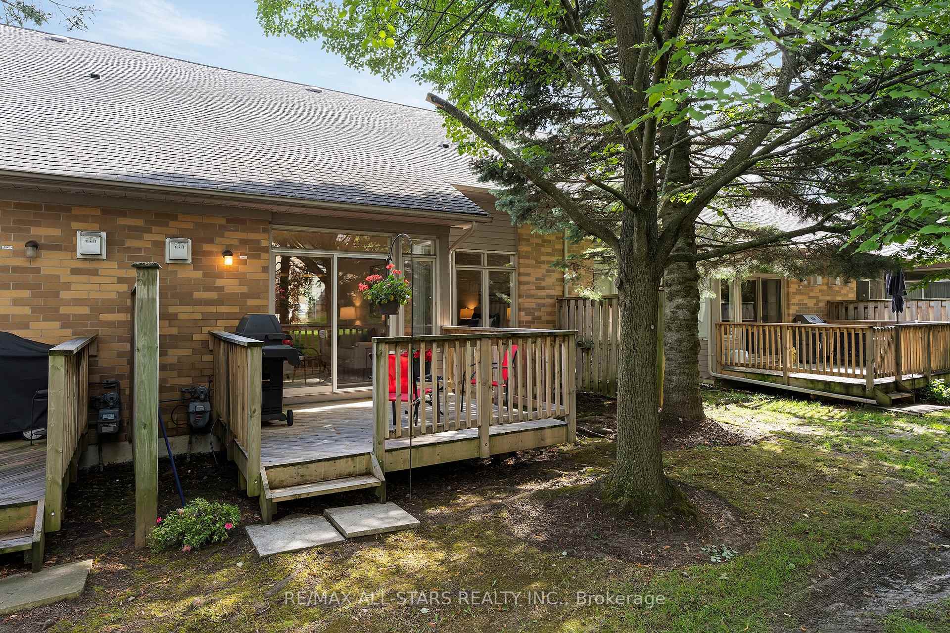 Photo 39 of 16 Kingfisher Cove Way, Markham, Greensborough — HOMEH
