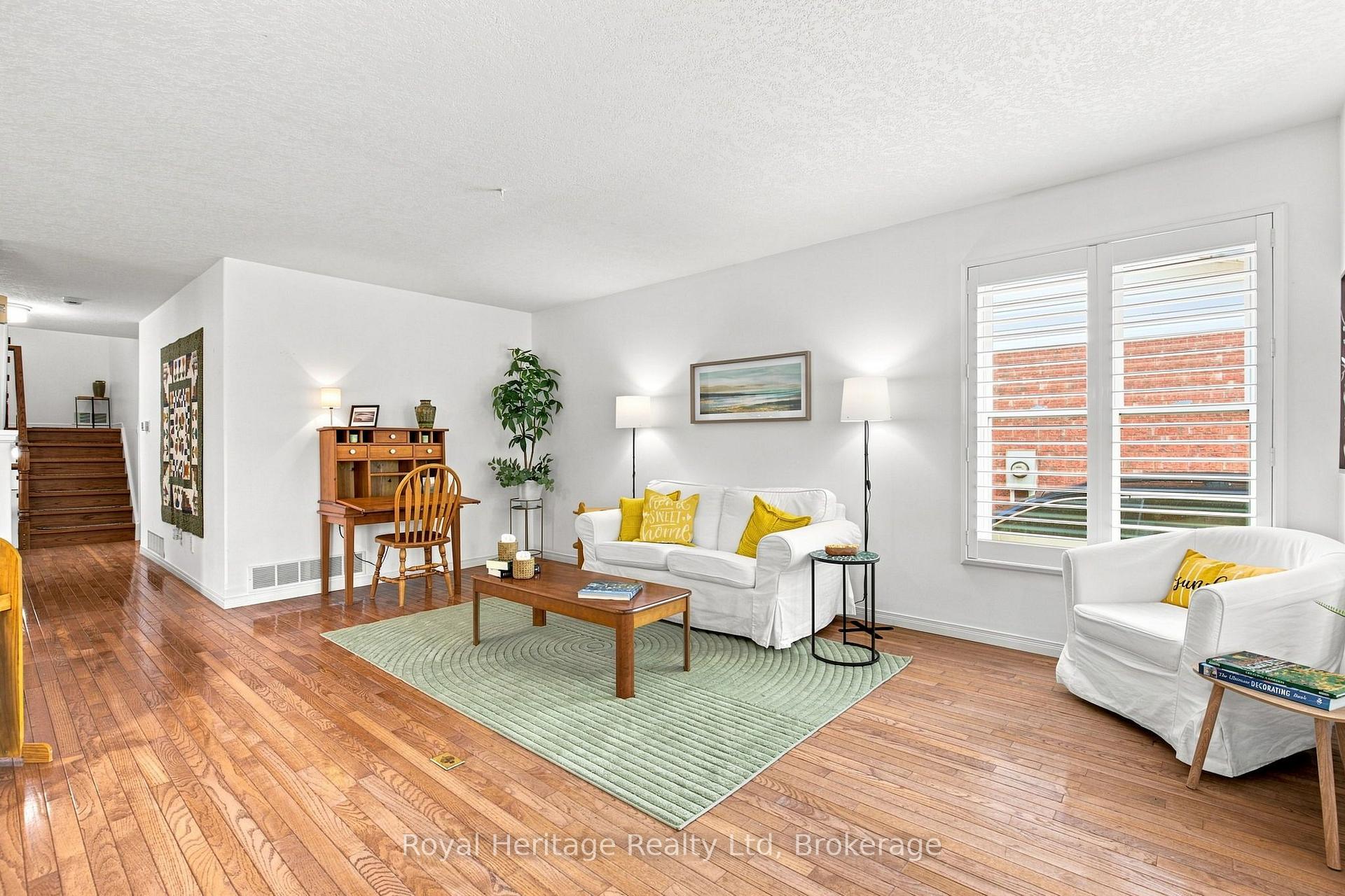 Photo 6 of Unit 8, 461 Columbia Street W, Waterloo, Upper Beechwood — HOMEH