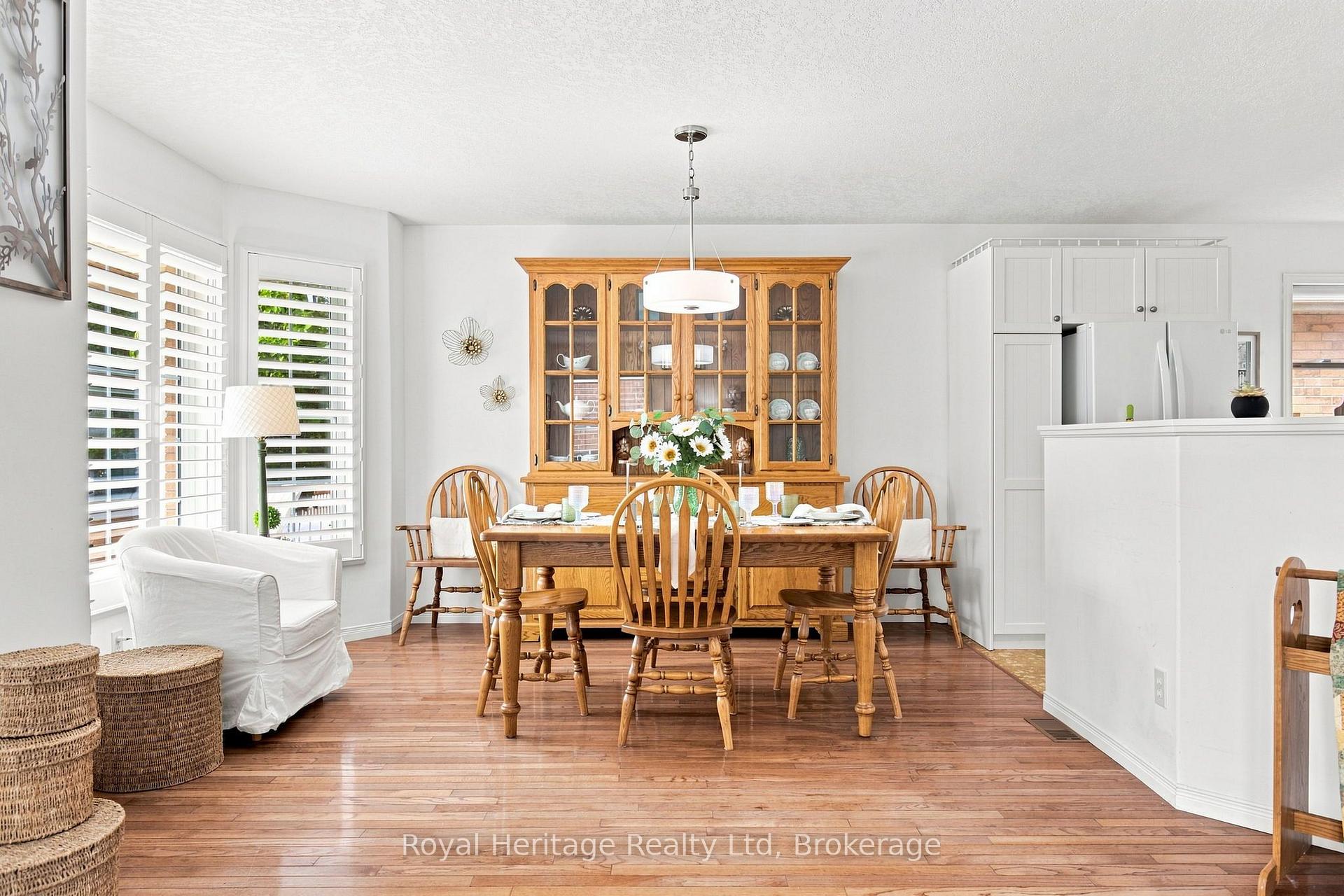 Photo 8 of Unit 8, 461 Columbia Street W, Waterloo, Upper Beechwood — HOMEH