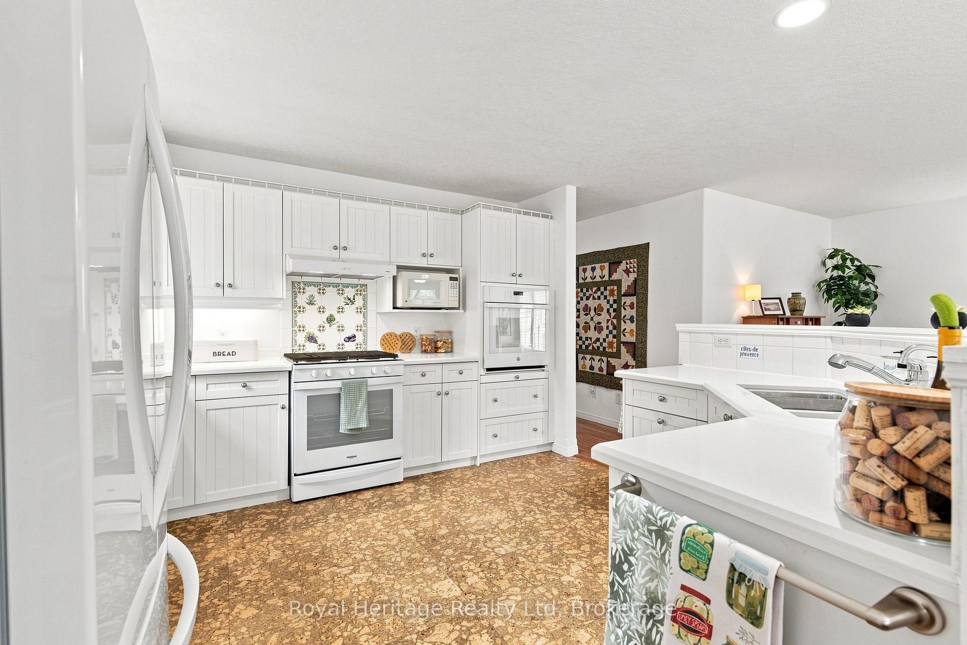 Photo 12 of Unit 8, 461 Columbia Street W, Waterloo, Upper Beechwood — HOMEH