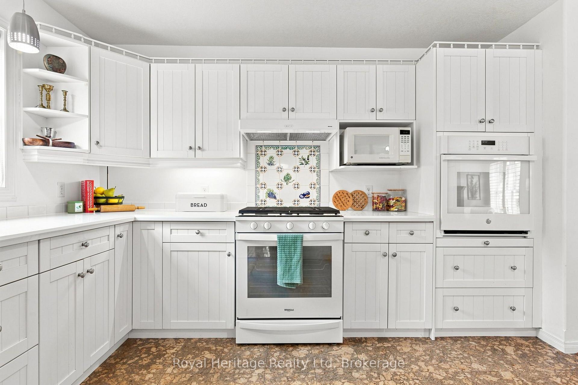 Photo 13 of Unit 8, 461 Columbia Street W, Waterloo, Upper Beechwood — HOMEH