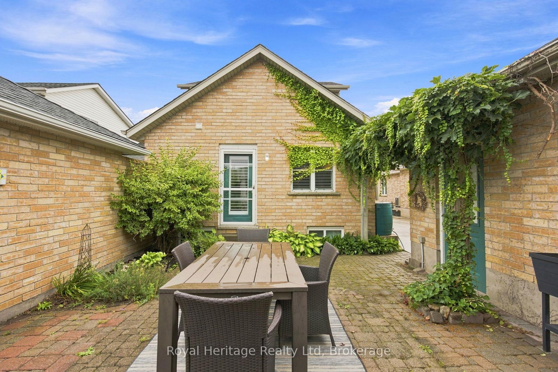 Photo 34 of Unit 8, 461 Columbia Street W, Waterloo, Upper Beechwood — HOMEH