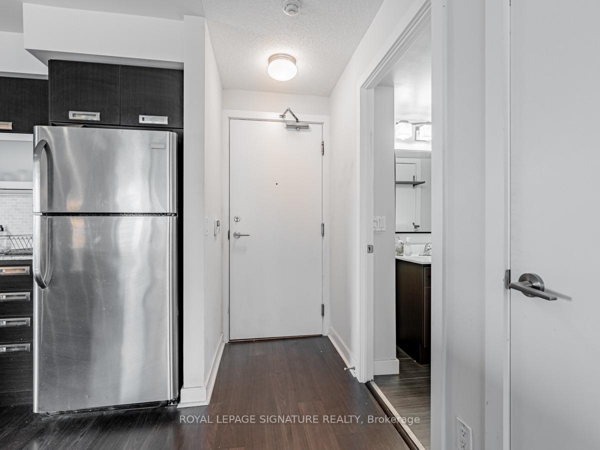 Photo 3 of Unit 907, 100 Western Battery Road, Toronto, Waterfront Communities — HOMEH