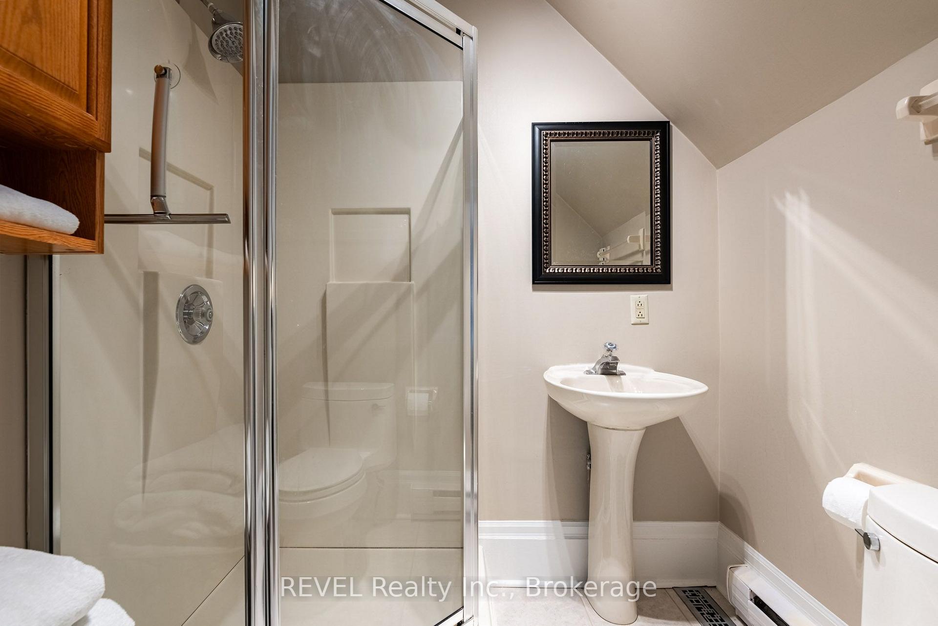 Photo 38 of 34 Lorimer Street, Pelham, Fonthill — HOMEH