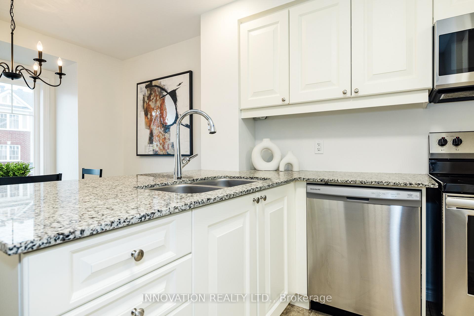 Photo 17 of 112 Gelderland Private, Ottawa, Kanata - Emerald Meadows/Trailwest — HOMEH