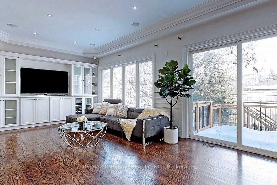 Photo 3 of 82 Woodward Avenue, Markham, Grandview — HOMEH