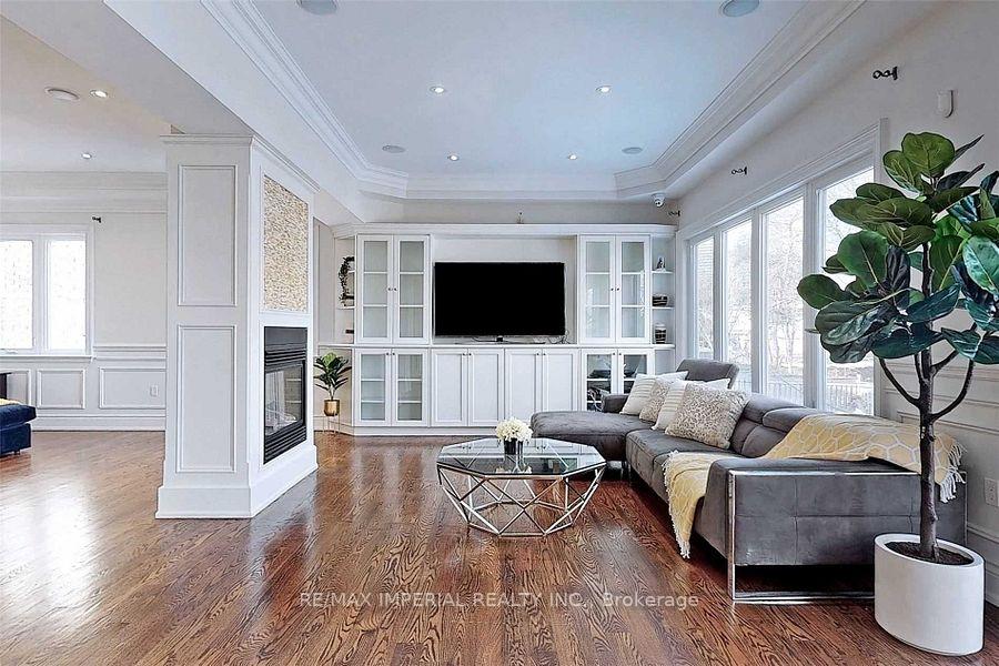 Photo 4 of 82 Woodward Avenue, Markham, Grandview — HOMEH