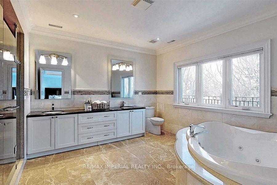 Photo 26 of 82 Woodward Avenue, Markham, Grandview — HOMEH