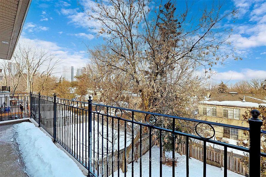 Photo 32 of 82 Woodward Avenue, Markham, Grandview — HOMEH