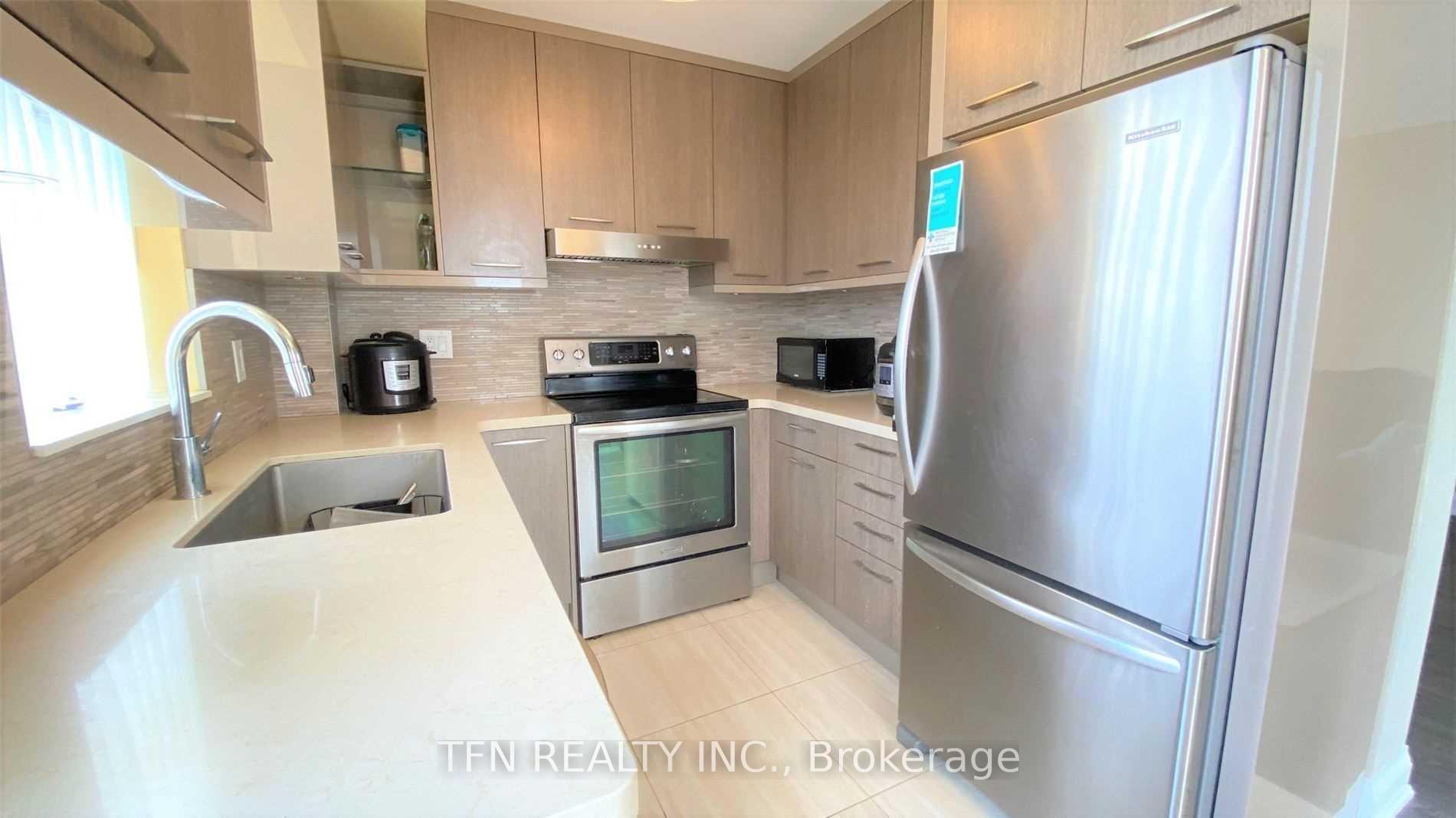 Photo 1 of Unit 704, 310 Red Maple Road, Richmond Hill, Langstaff — HOMEH