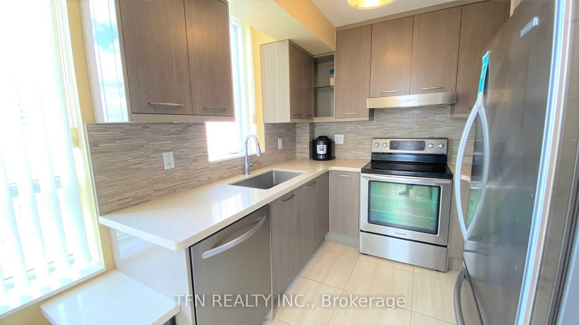 Photo 2 of Unit 704, 310 Red Maple Road, Richmond Hill, Langstaff — HOMEH