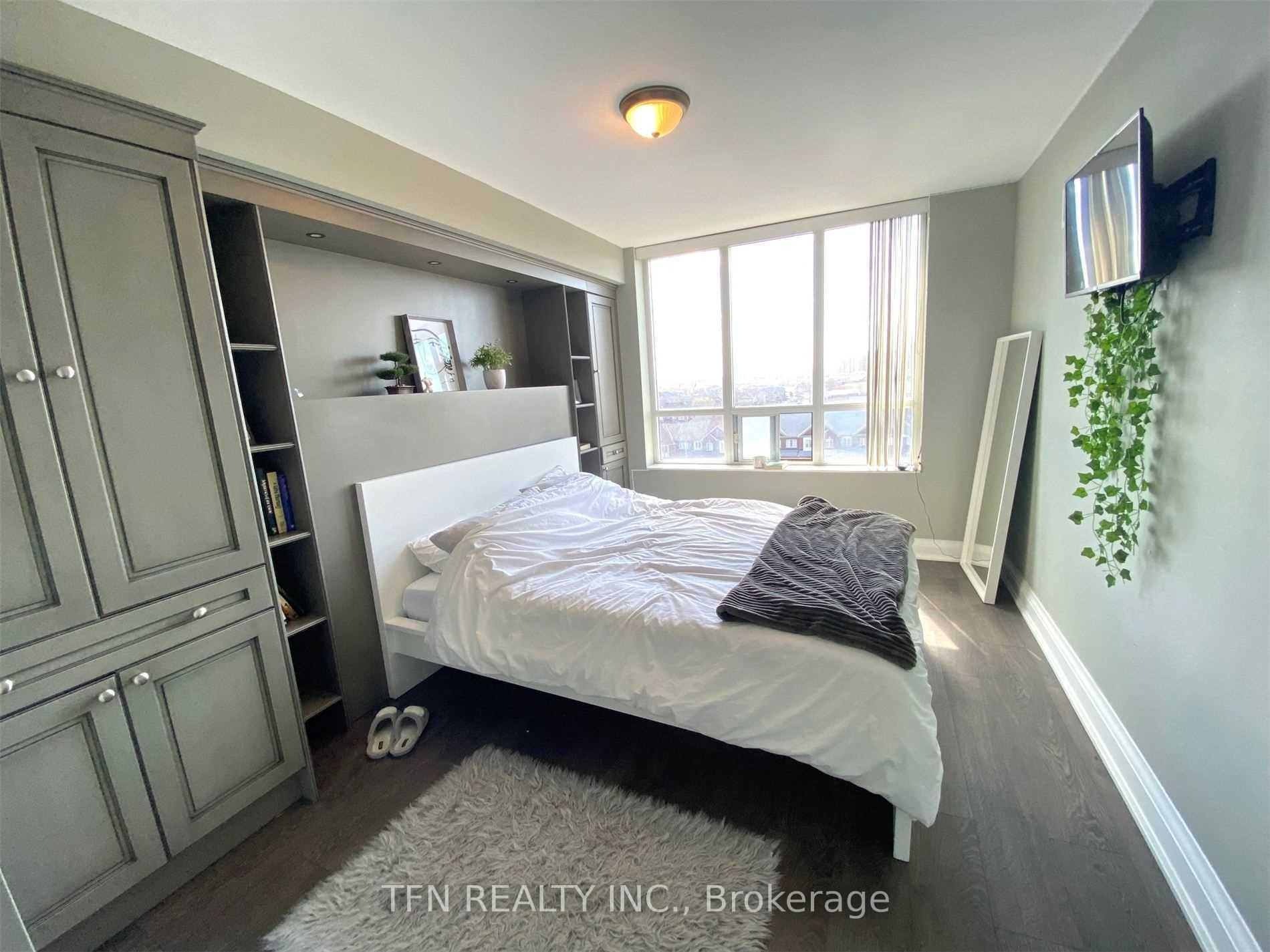 Photo 6 of Unit 704, 310 Red Maple Road, Richmond Hill, Langstaff — HOMEH