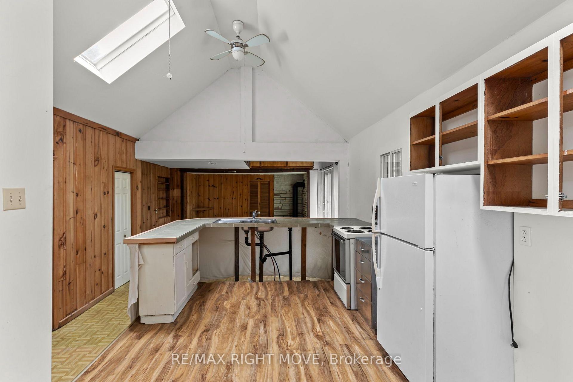 Photo 6 of Unit 1, 1041 1700 Road, Gravenhurst, Morrison — HOMEH