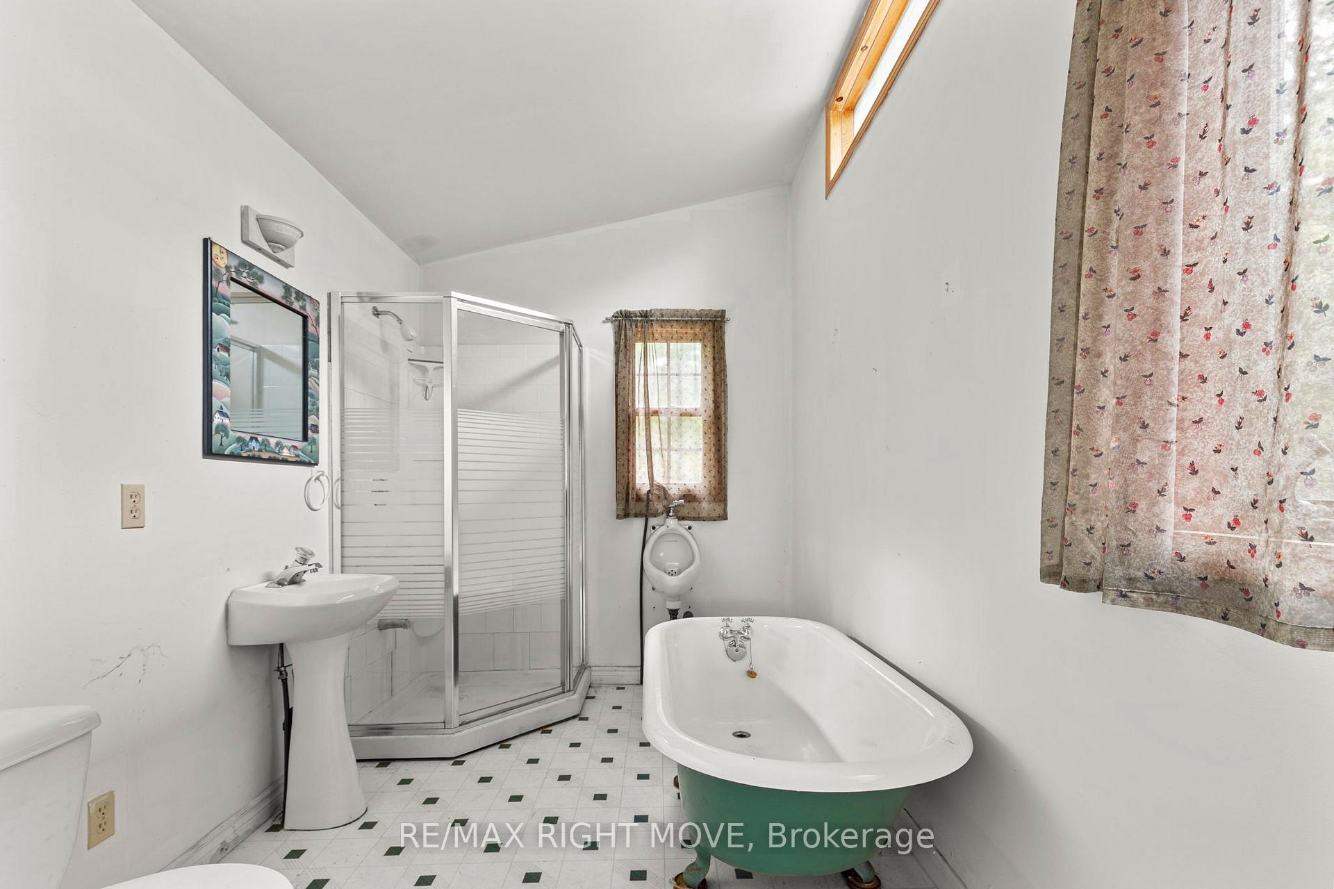 Photo 18 of Unit 1, 1041 1700 Road, Gravenhurst, Morrison — HOMEH