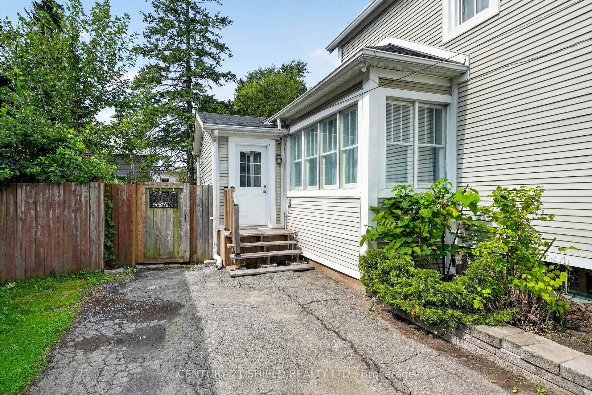 Photo 2 of 430 Sydney Street, Cornwall, Cornwall — HOMEH