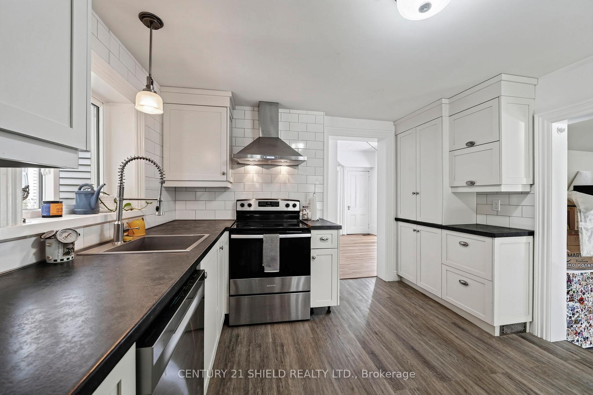 Photo 18 of 430 Sydney Street, Cornwall, Cornwall — HOMEH